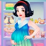 Snow White Pregnancy